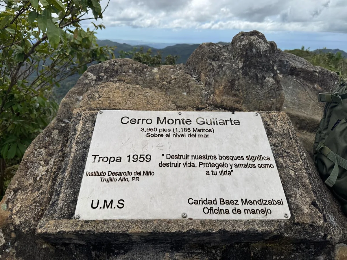 Placard at the summit of Monte Guilarte